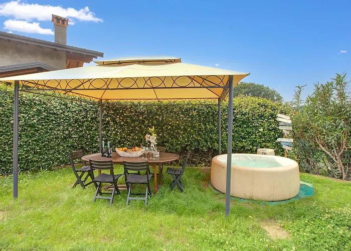 La Luna Nel Lago Lake View Garden - Happy Rentals