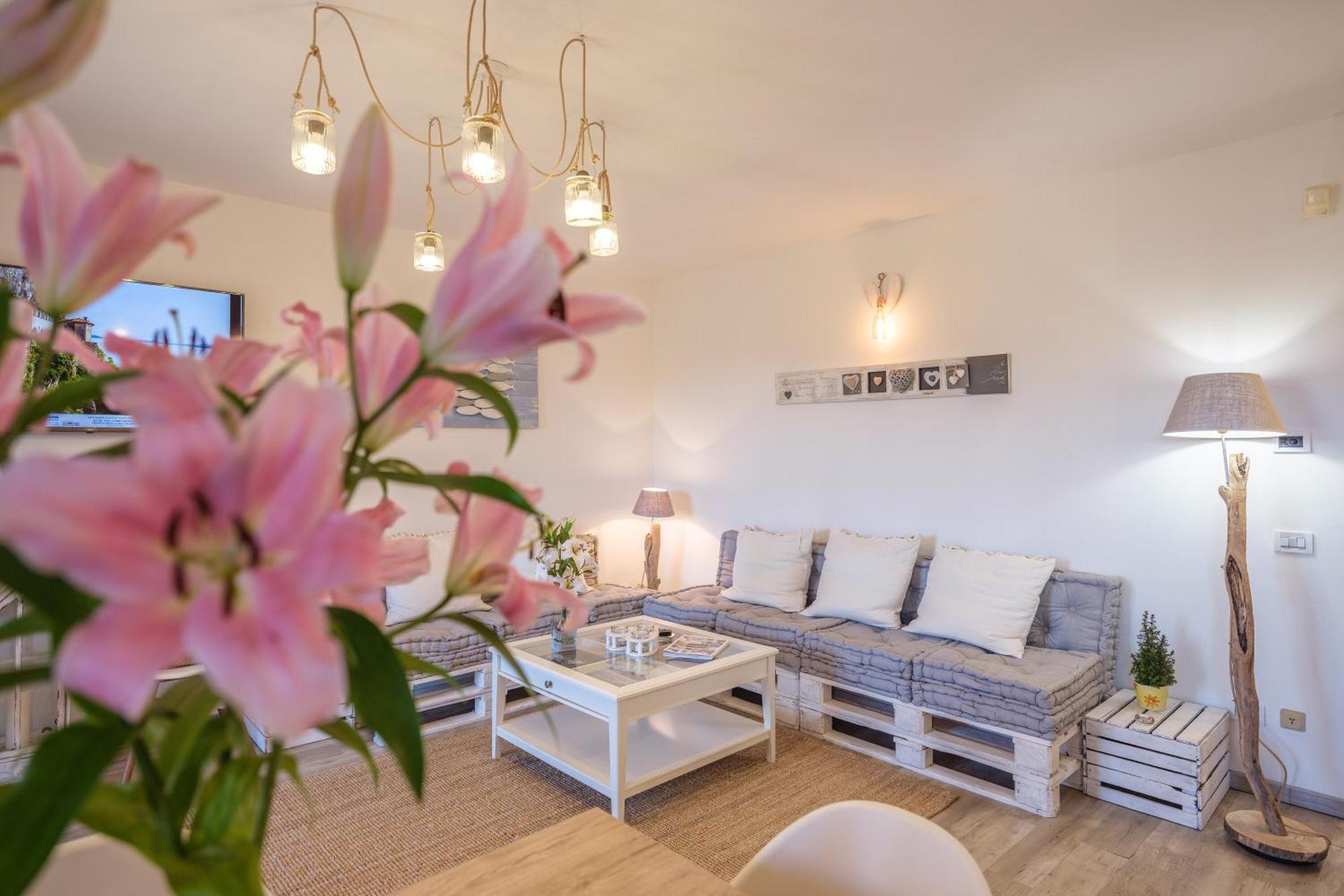 La Luna Nel View Garden - Happy Holiday home